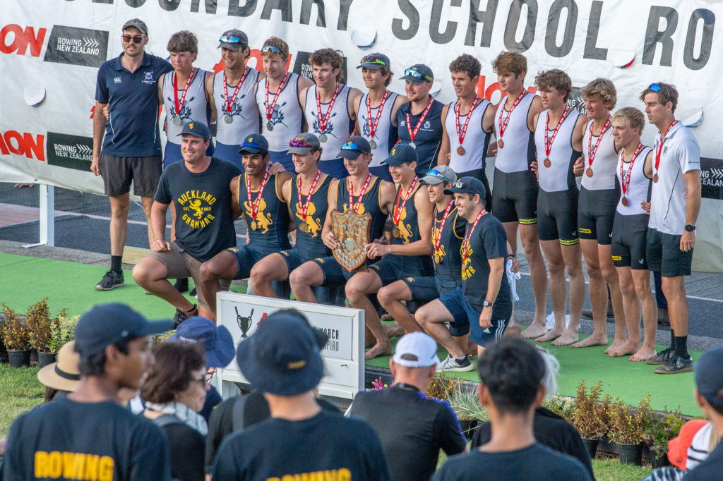 The Under 18 Four win the Springbok Shield, one of the premier races and is the highlight of the final day of racing