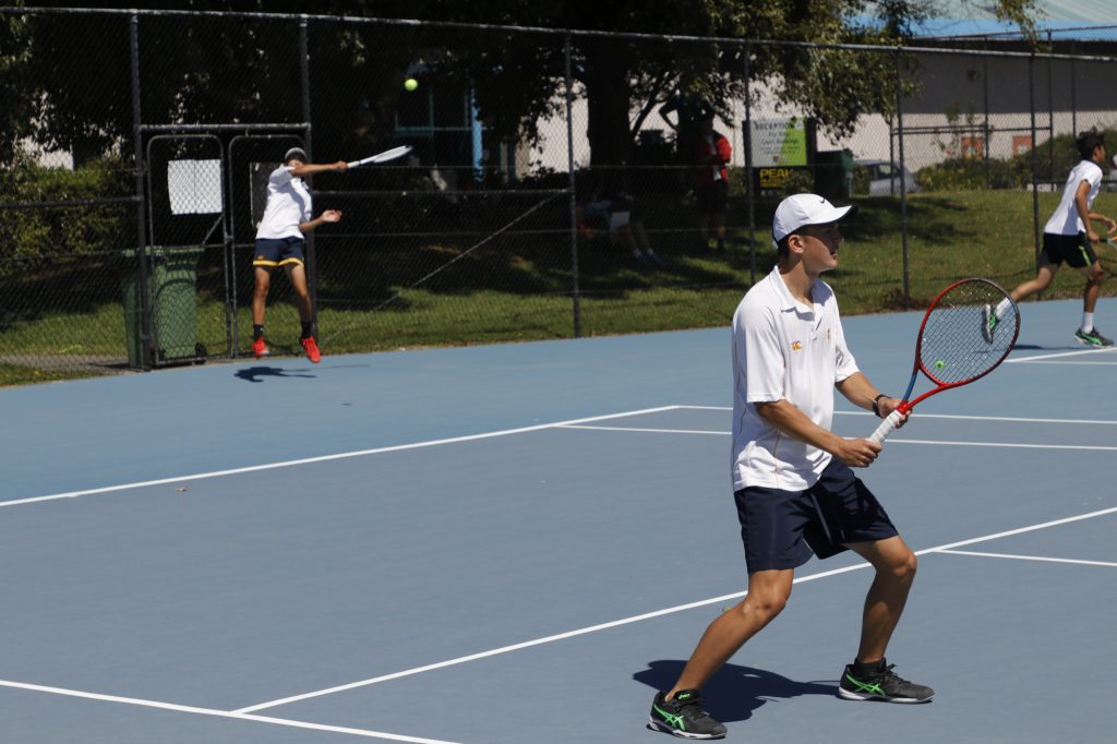 Carlson Lim (serving) and Oliver Anderson in the doubles